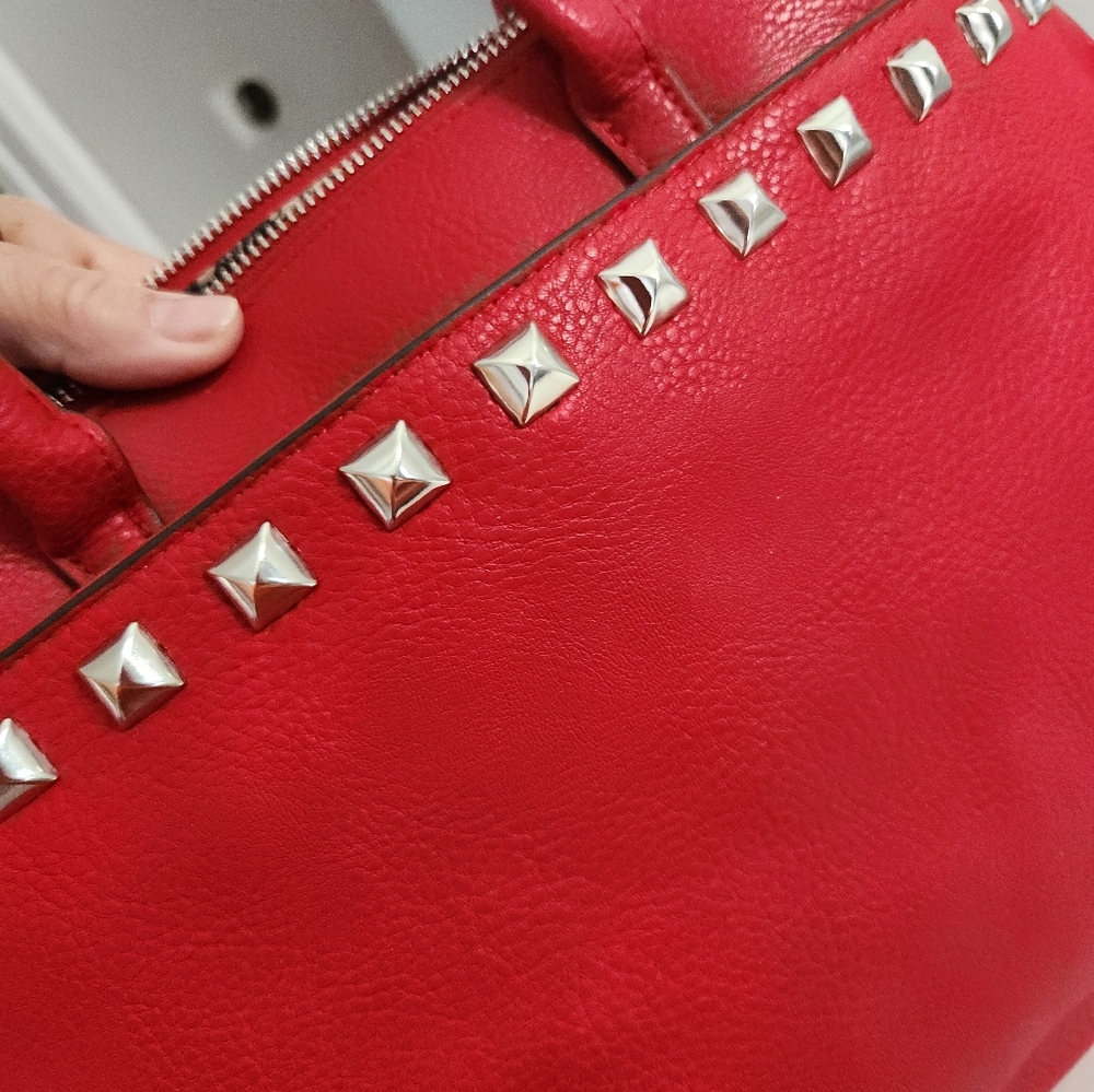 Bueno‎ Red Studded Satchel Handbag w Matching Wristlet 2Pc Set NWOT - Picture 9 of 11
